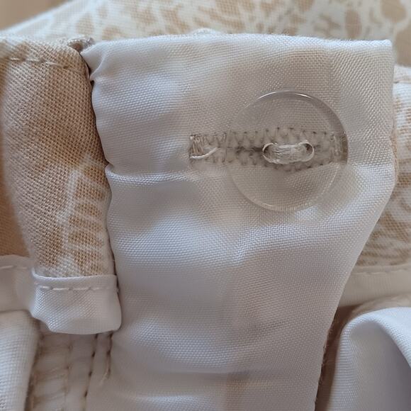 Chico's SO SLIMMING Crop Pants Size 1 M/8 Beige White Print Side Zip Hem Slit - Picture 6 of 10
